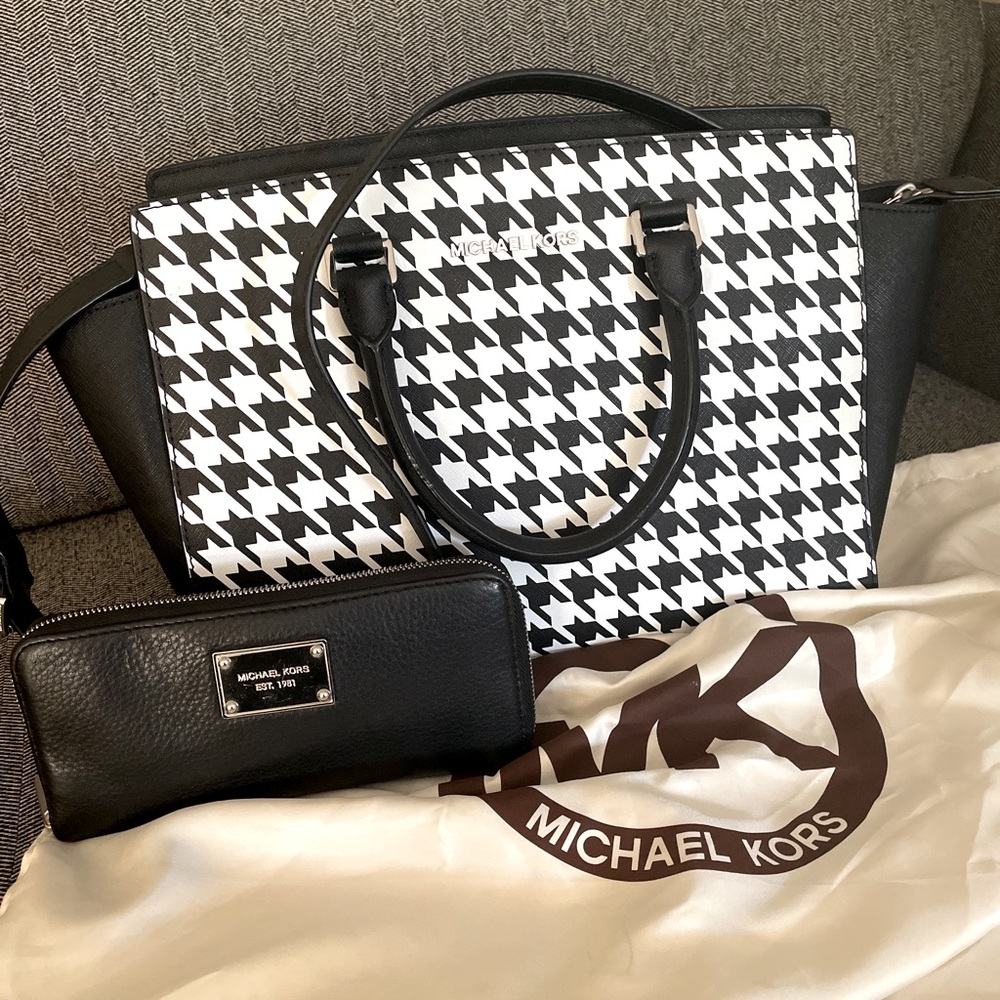 Michael Kors houndstooth handbag and wallet combo. Includes dust bag.